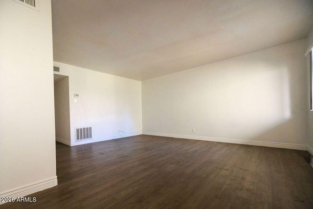 1702 W Tuckey Lane 103, Phoenix, AZ 85015