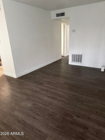 1702 W Tuckey Lane 103, Phoenix, AZ 85015