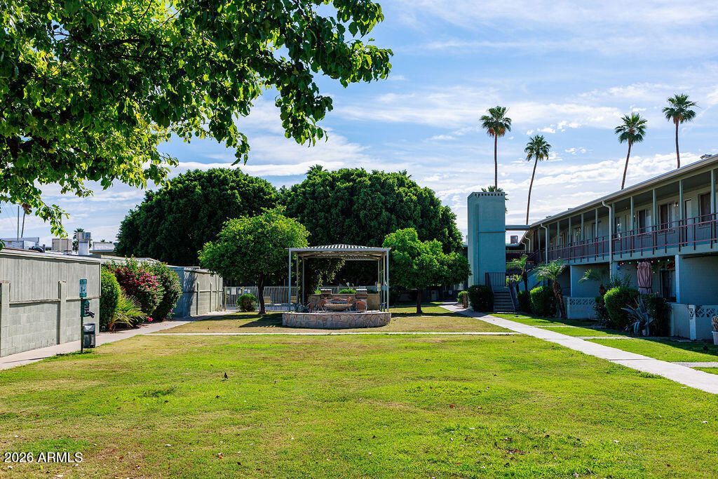 1702 W Tuckey Lane 103, Phoenix, AZ 85015