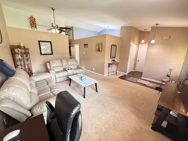 1219 Huntington Drive, Mundelein, IL 60060