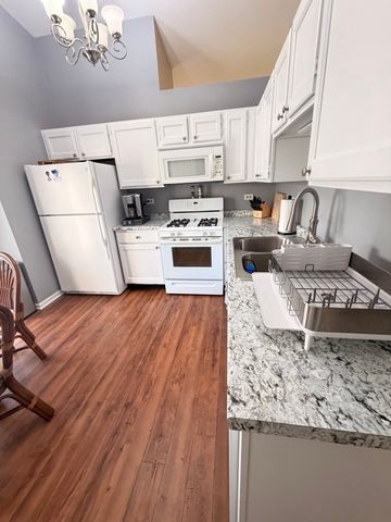 1219 Huntington Drive, Mundelein, IL 60060