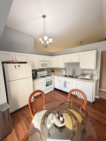 1219 Huntington Drive, Mundelein, IL 60060