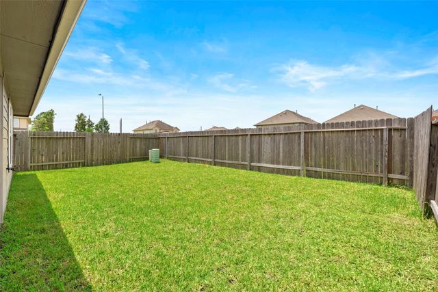 10307 Leafy Autumn Path, Houston, TX 77044