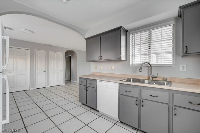 5270 Carriellen Lane A, Las Vegas, NV 89110