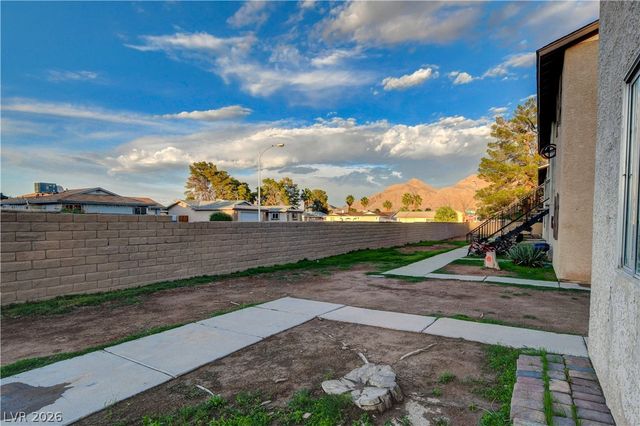 5270 Carriellen Lane A, Las Vegas, NV 89110