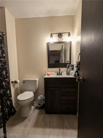 17500 Independence Court 4B, Brook Park, OH 44142