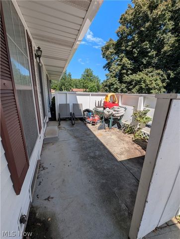17500 Independence Court 4B, Brook Park, OH 44142