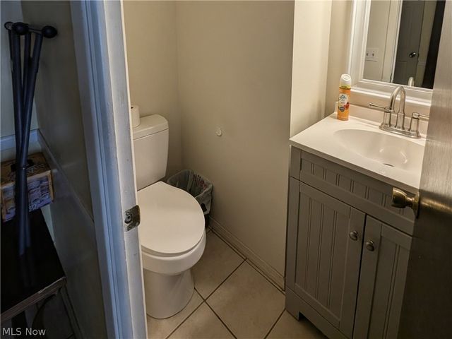 17500 Independence Court 4B, Brook Park, OH 44142