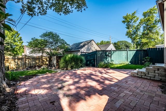 5454 N Illinois Street, Indianapolis, IN 46208