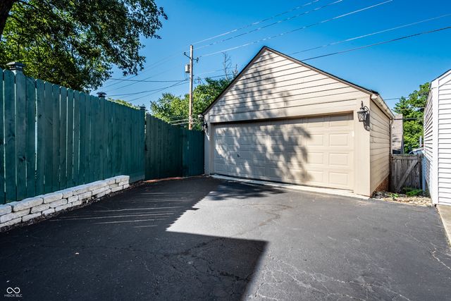 5454 N Illinois Street, Indianapolis, IN 46208