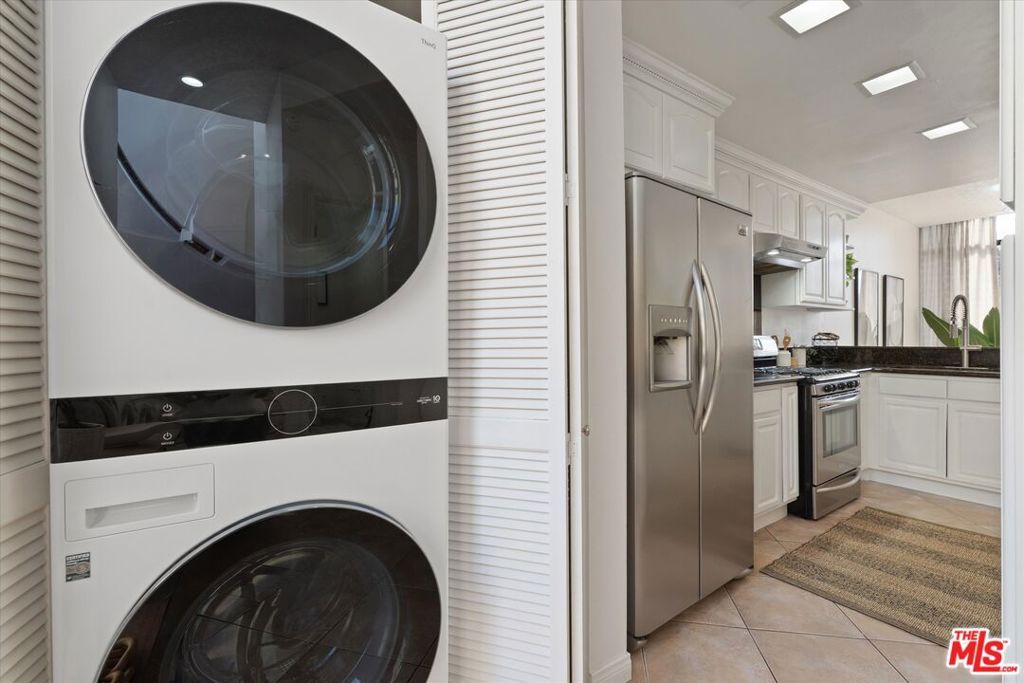 Image 16 of property listing at 484 E California Boulevard 36, Pasadena, CA 91106