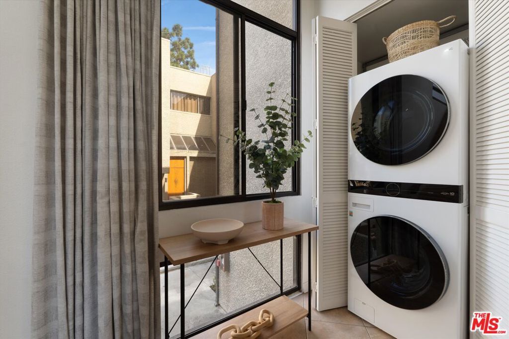 Image 17 of property listing at 484 E California Boulevard 36, Pasadena, CA 91106