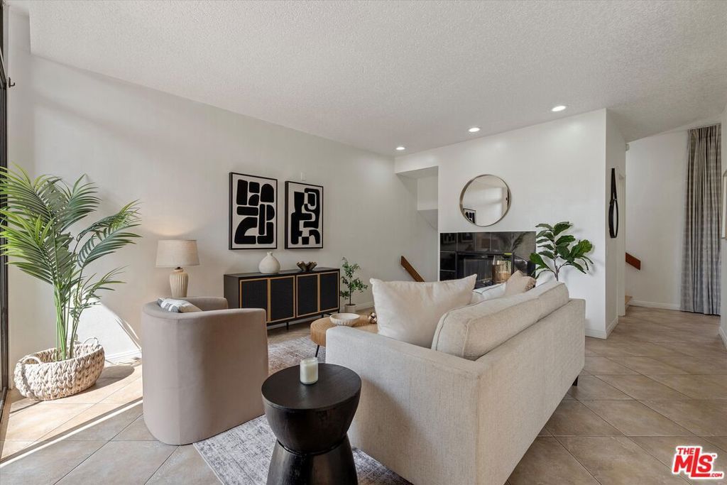 Image 3 of property listing at 484 E California Boulevard 36, Pasadena, CA 91106
