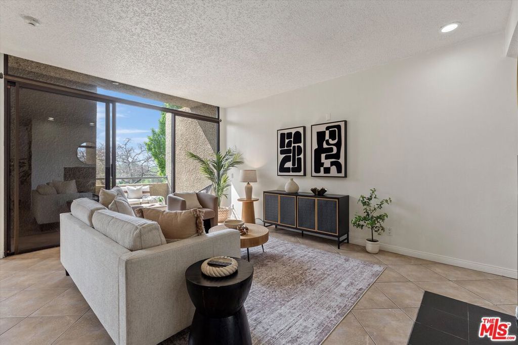 Image 5 of property listing at 484 E California Boulevard 36, Pasadena, CA 91106