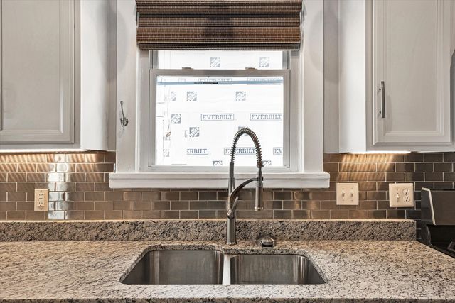 2114 Memorial AVE, Roanoke, VA 24015