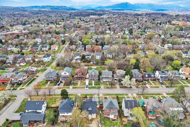 2114 Memorial AVE, Roanoke, VA 24015