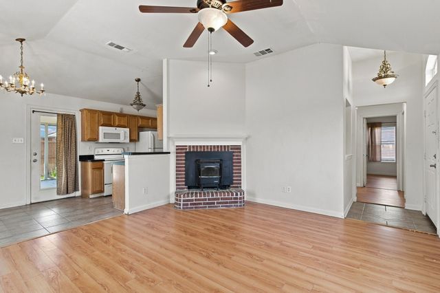 616 Mustang Court, Little Elm, TX 75068