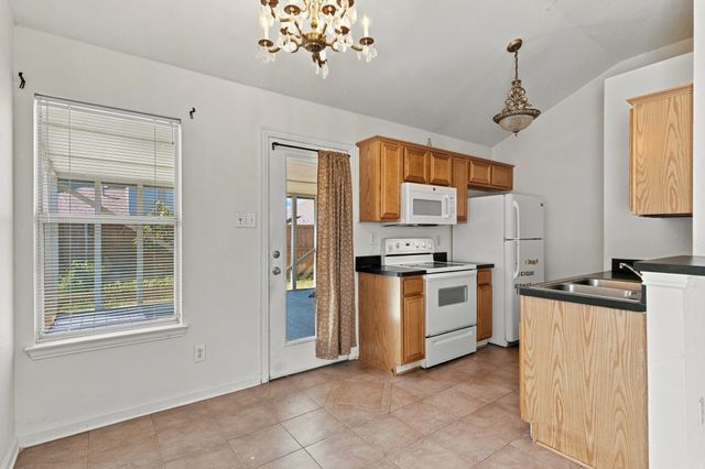 616 Mustang Court, Little Elm, TX 75068