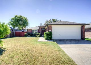 616 Mustang Court, Little Elm, TX 75068