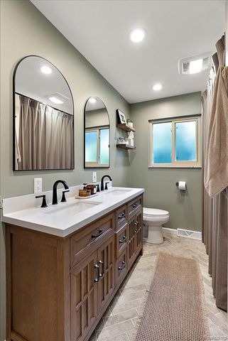 6023 Paramus, Clarkston, MI 48346