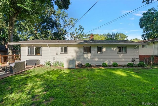 6023 Paramus, Clarkston, MI 48346