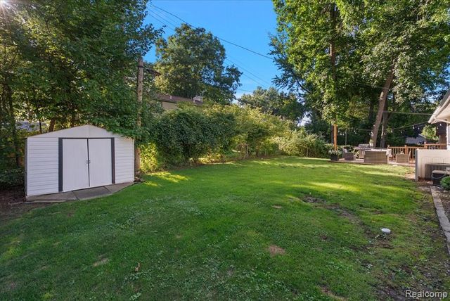 6023 Paramus, Clarkston, MI 48346