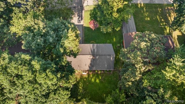6023 Paramus, Clarkston, MI 48346