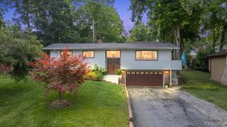 6023 Paramus, Clarkston, MI 48346