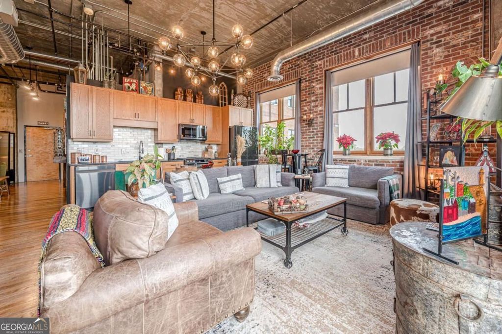3235 Roswell Road NE 819, Atlanta, GA 30305 — exterior