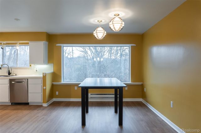 30540 N Greenbriar Road, Franklin Village, MI 48025