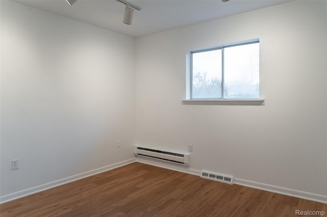 30540 N Greenbriar Road, Franklin Village, MI 48025