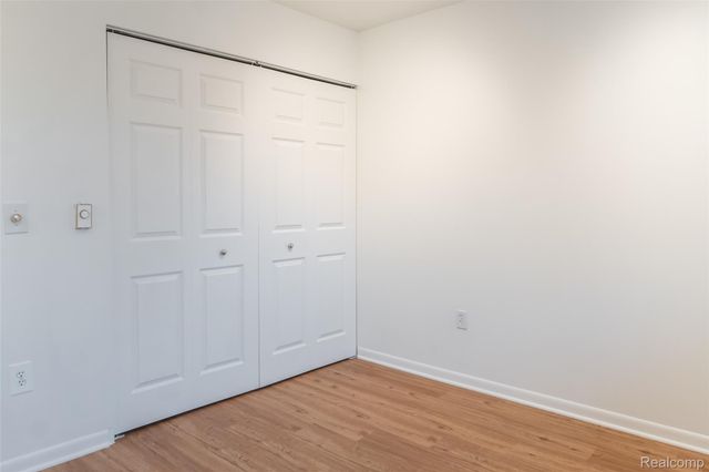 30540 N Greenbriar Road, Franklin Village, MI 48025