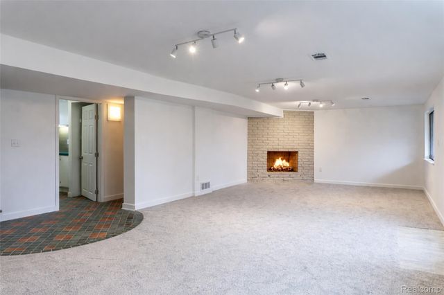 30540 N Greenbriar Road, Franklin Village, MI 48025