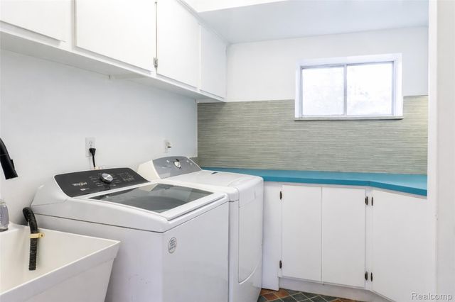 30540 N Greenbriar Road, Franklin Village, MI 48025