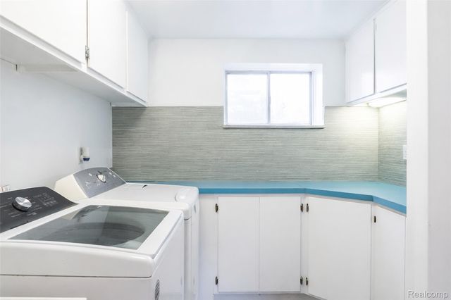 30540 N Greenbriar Road, Franklin Village, MI 48025