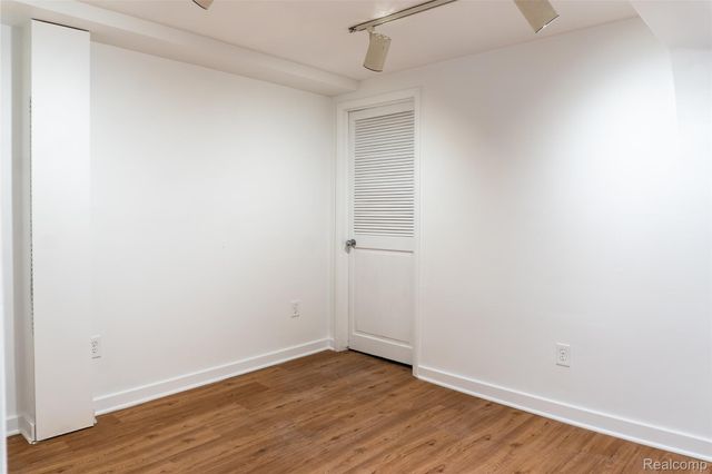 30540 N Greenbriar Road, Franklin Village, MI 48025