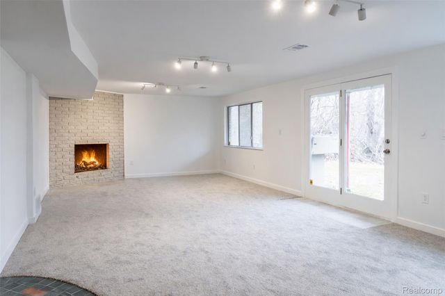 30540 N Greenbriar Road, Franklin Village, MI 48025