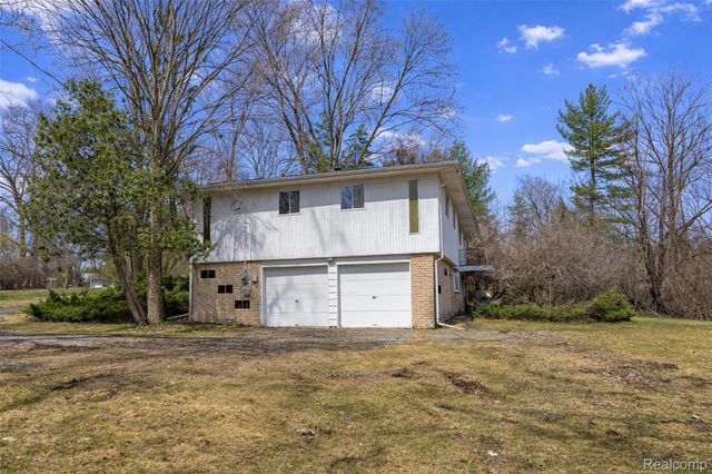 30540 N Greenbriar Road, Franklin Village, MI 48025