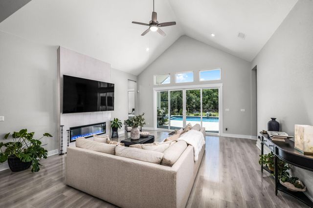 132 McNaughton DR, Liberty Hill, TX 78642