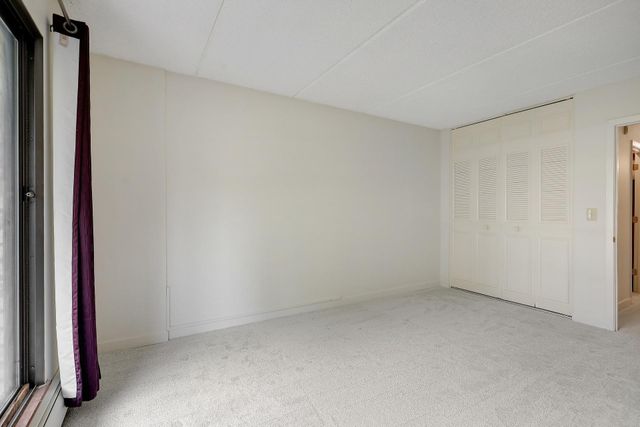 10411 Cedar Lake Road 208, Minnetonka, MN 55305