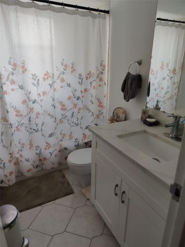 1810 N Lauderdale Avenue 2204, North Lauderdale, FL 33068