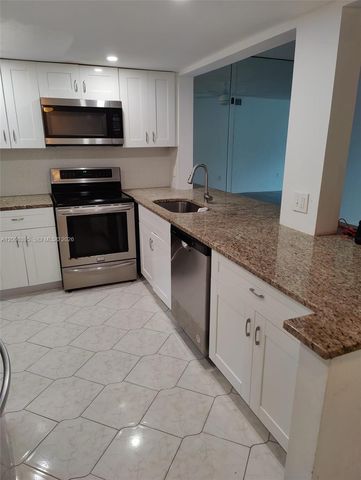 1810 N Lauderdale Avenue 2204, North Lauderdale, FL 33068