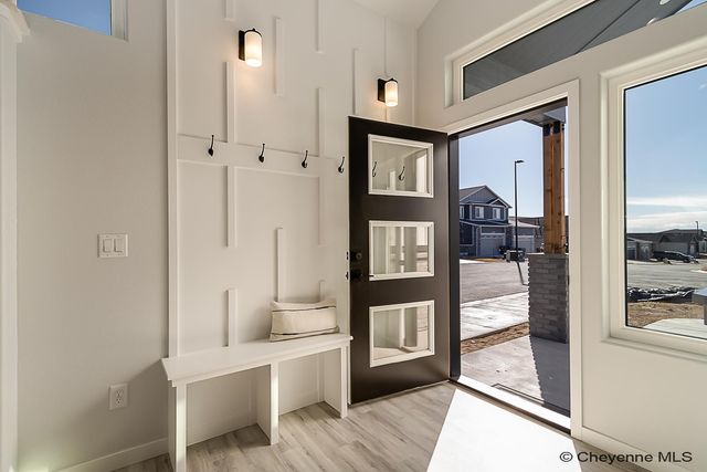 3949 SADDLEBACK LN, Cheyenne, WY 82001