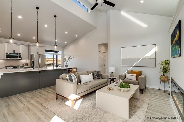 3949 SADDLEBACK LN, Cheyenne, WY 82001