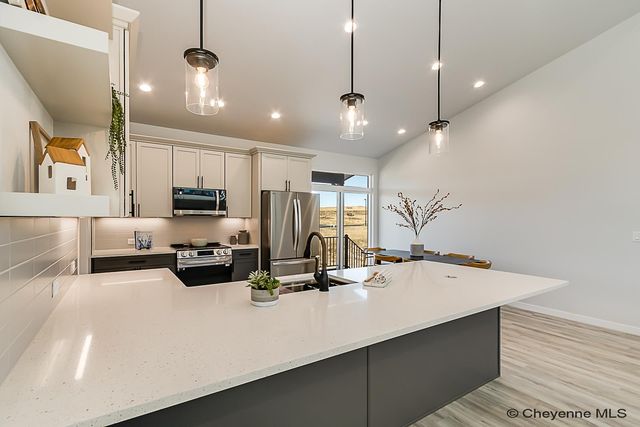 3949 SADDLEBACK LN, Cheyenne, WY 82001