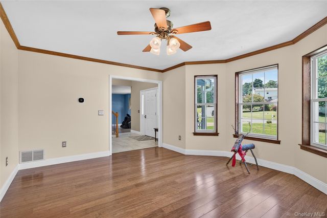 22 Hampton Place, Cornwall, NY 12518