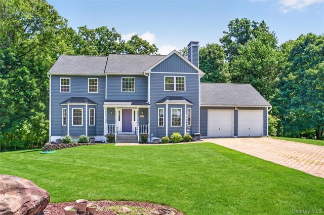 22 Hampton Place, Cornwall, NY 12518