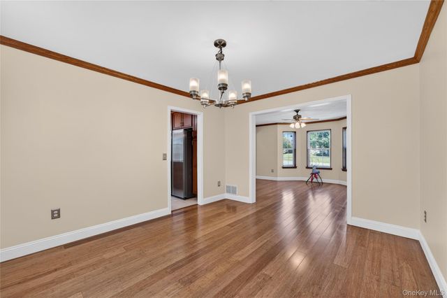 22 Hampton Place, Cornwall, NY 12518