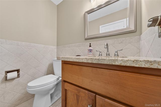 22 Hampton Place, Cornwall, NY 12518