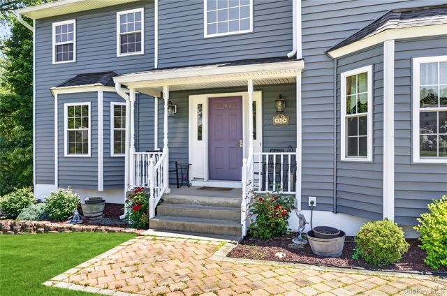 22 Hampton Place, Cornwall, NY 12518
